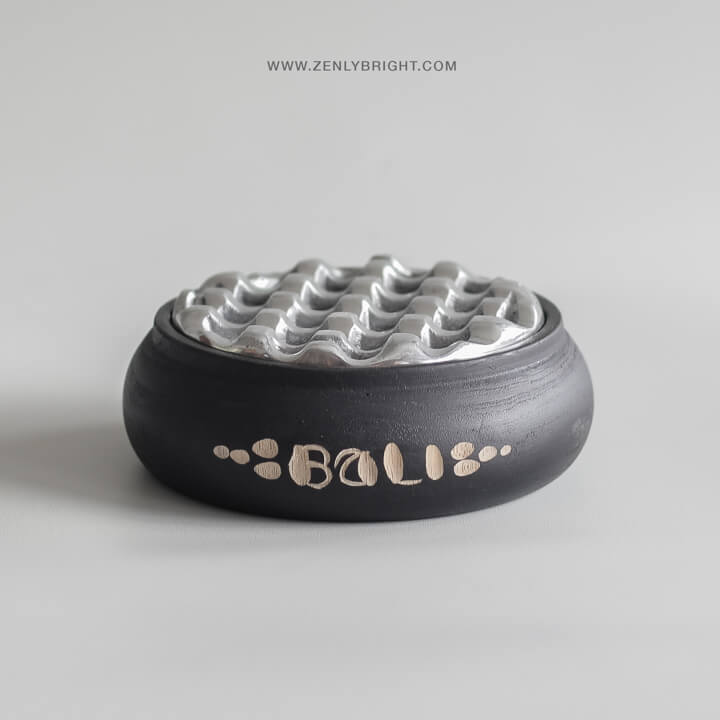 asbak-ukir-kayu-jati-aluminium-hitam-lubang-16-bulat-bali-seminyak-canggu-ubud