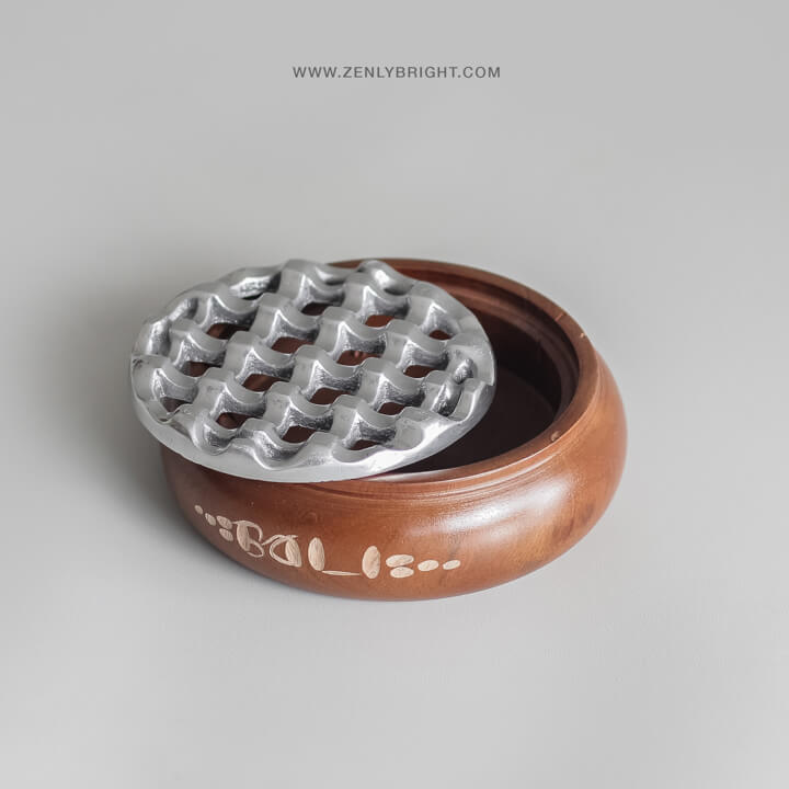 ashtray-for-hotel-villa-bali-indonesia-canggu-seminyak-ubud-with-16-holes-aluminium-brown-teak-wood-round