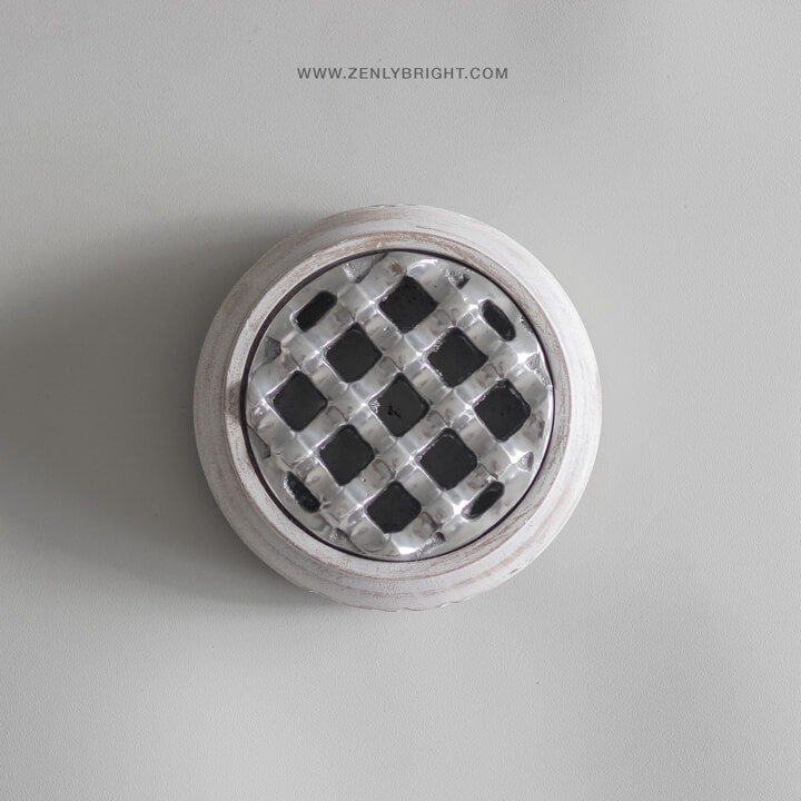 ashtray-supplier-in-bali-zenly-bright-wholesale-white-washed-teak-wood-aluminium-9-holes-round