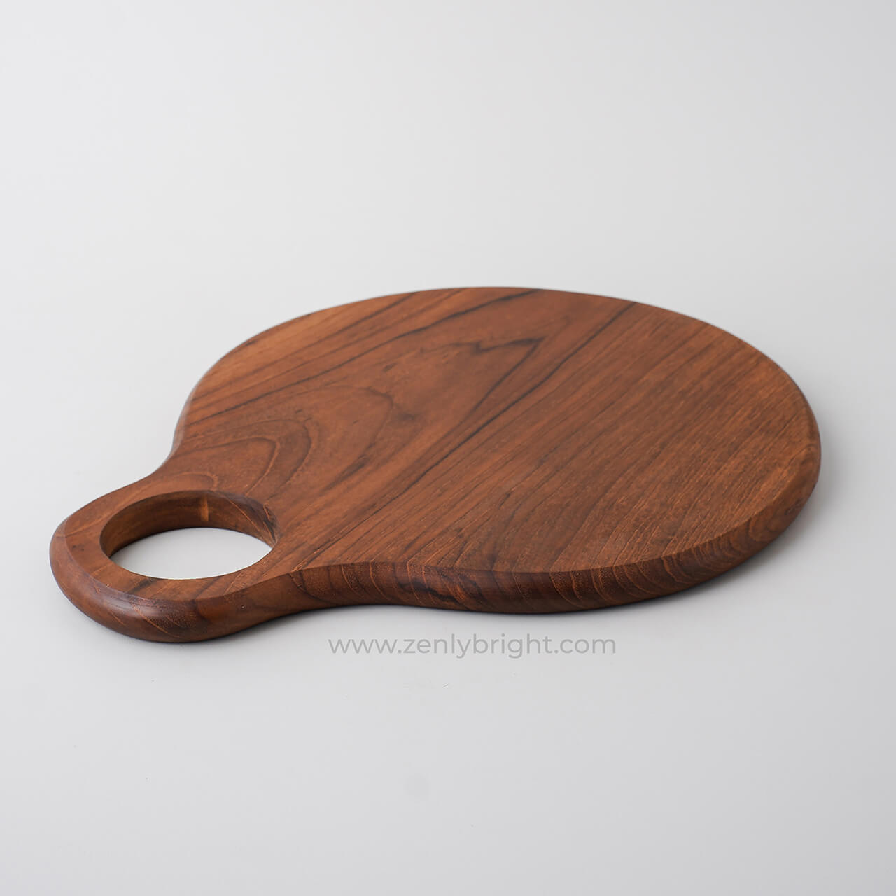 lucent-cutting-board-sustainable-kitchen-utensil