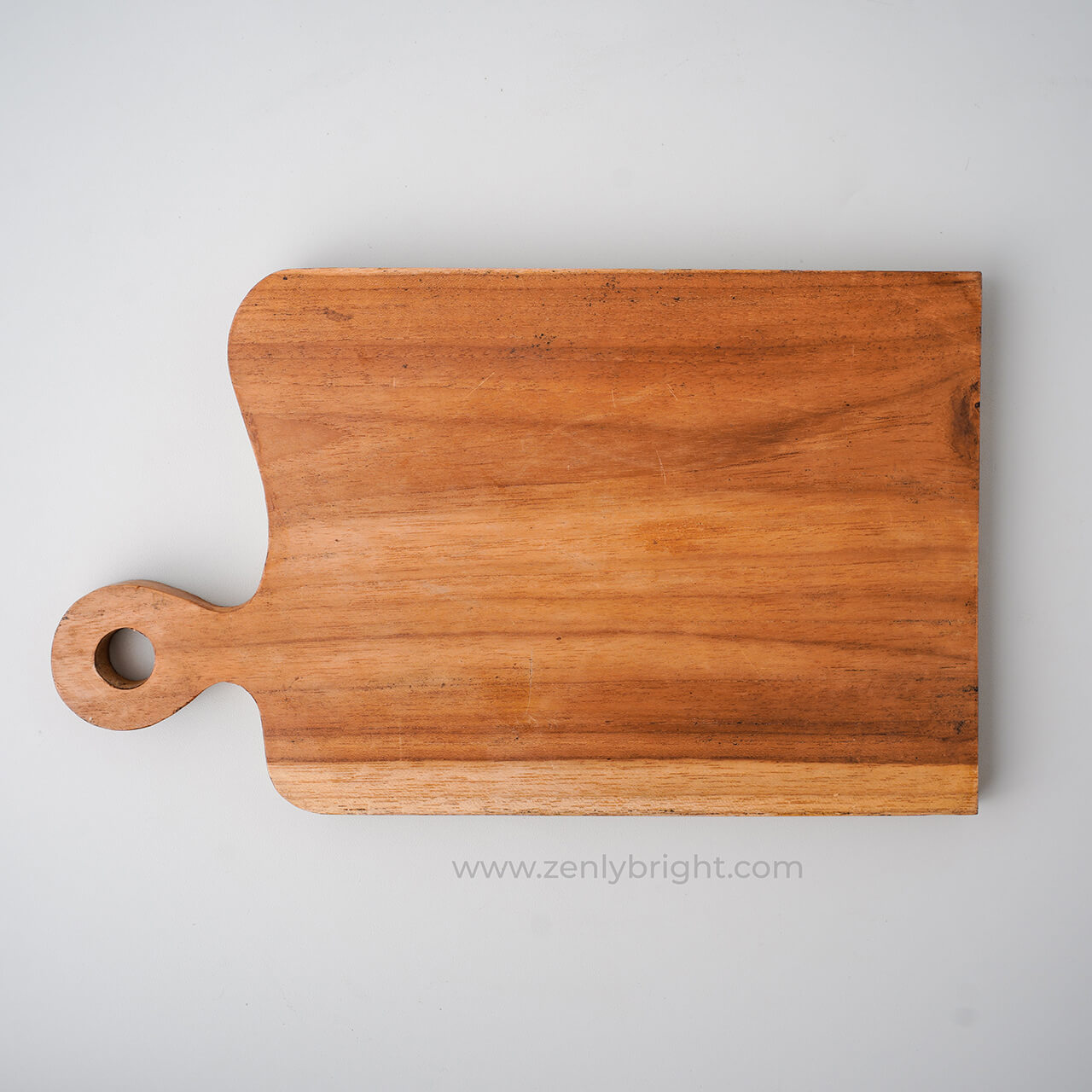 lustrous-cutting-board-zenly-bright