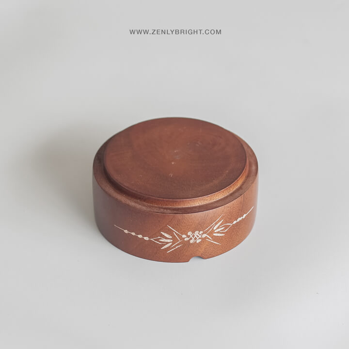 premium-ashtray-for-hotel-villas-cafe-sayak-brown-teak-wood-round-shaped