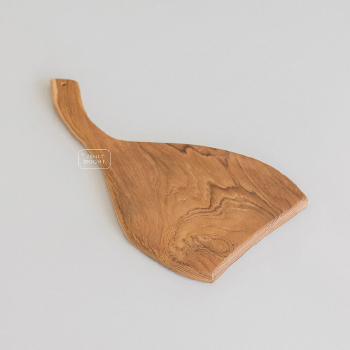 teak-wood-cutting-board-sayut-kitchen-utensil-zenly-bright-product