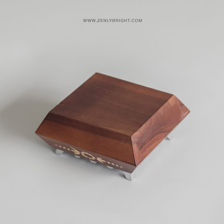 villas-supplier-home-living-ashtray-brown-teak-wood-carved-16-holes-square